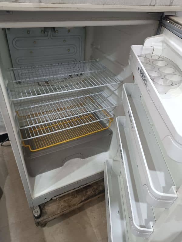 Dawlance fridge for sale 1