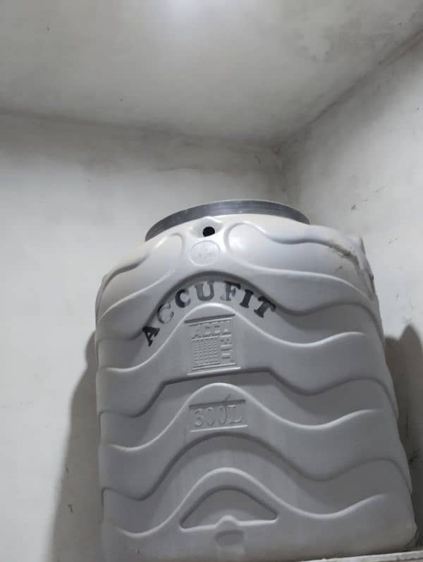 tanki water tank 300L Accufit 0