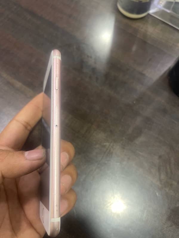 Iphone 7 PTA 128gb 2