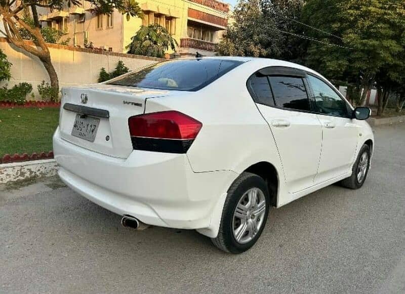 Honda City 2011 model urgent sale03148089290 3