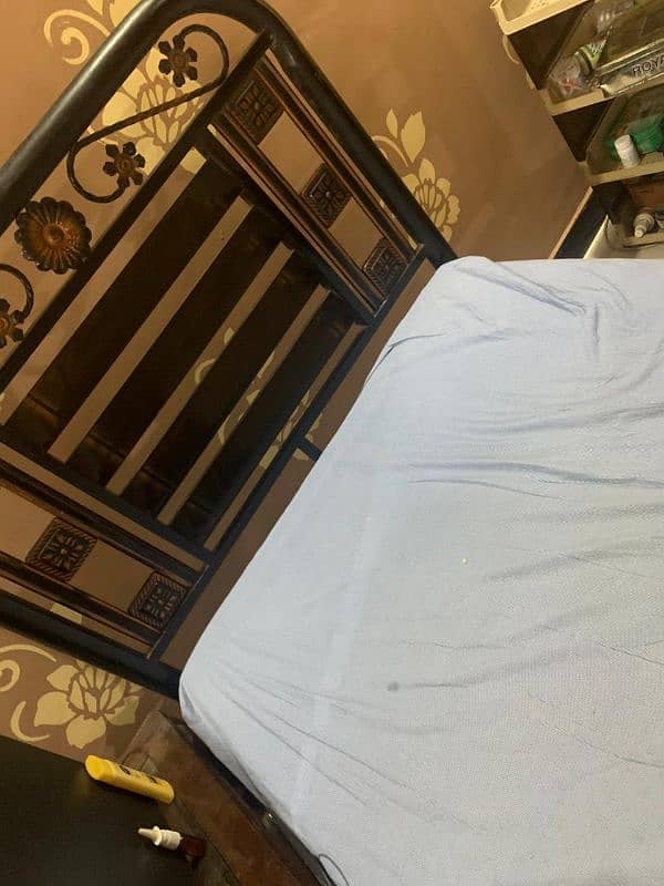 3 by 6 iron bed without mattress 0