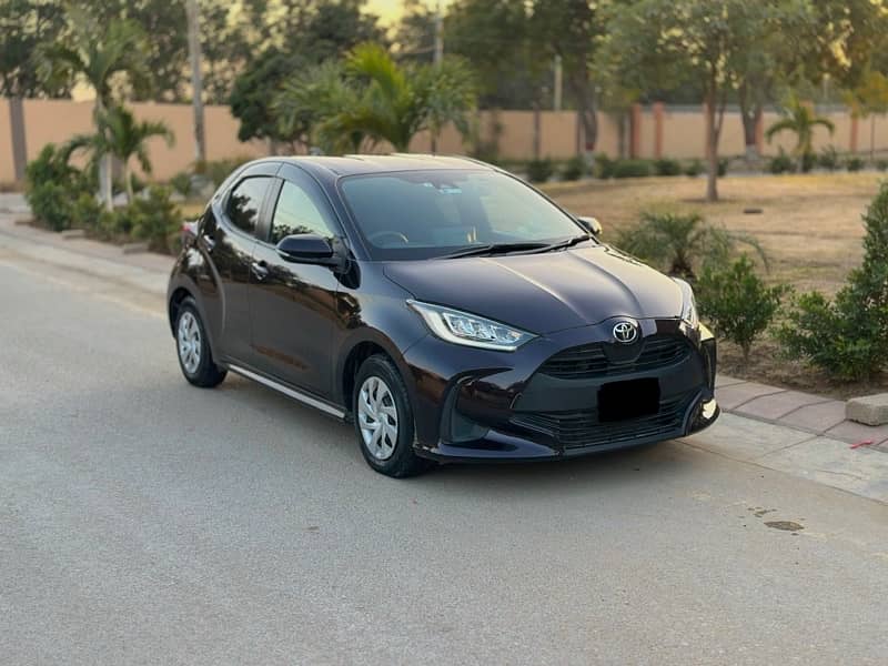 Toyota Yaris G-LED 2021/2024 top of the line in immaculate condition 2