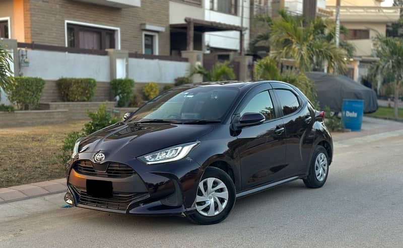 Toyota Yaris G-LED 2021/2024 top of the line in immaculate condition 4