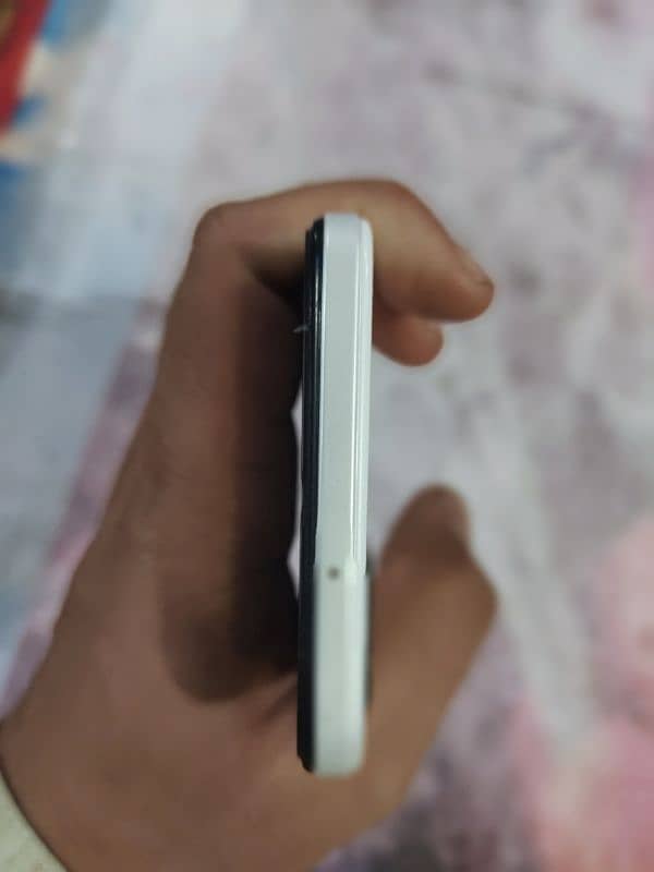 Oppo F17   contact: 03366801913 1