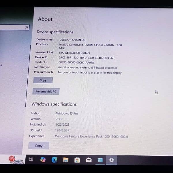 Dell latitude e6420 6GB RAM 120 GB SSD disk. 0