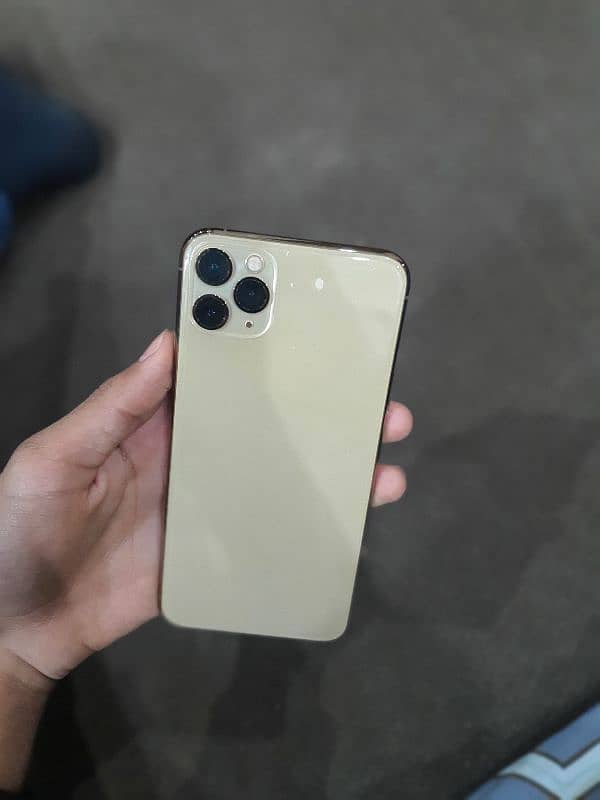 iphone 11 pro max urgent sale 2