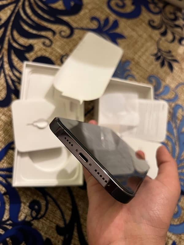 iphone 14 pro max Non Pta factoryunlock 4 months sim time Complete Box 6