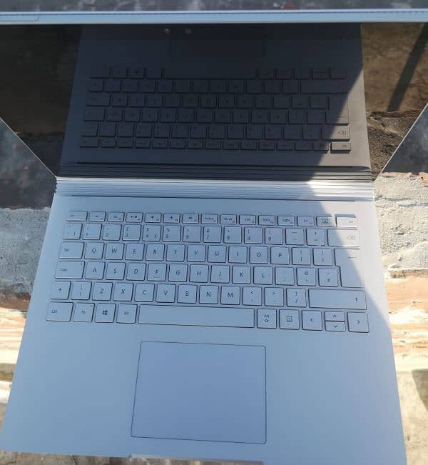 Microsoft Surface Book intel core i5 6th Generation 4