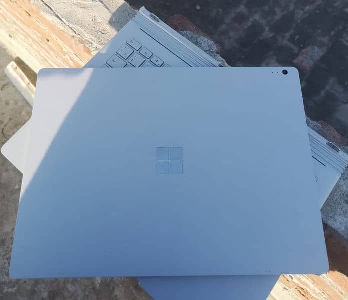 Microsoft Surface Book intel core i5 6th Generation 8