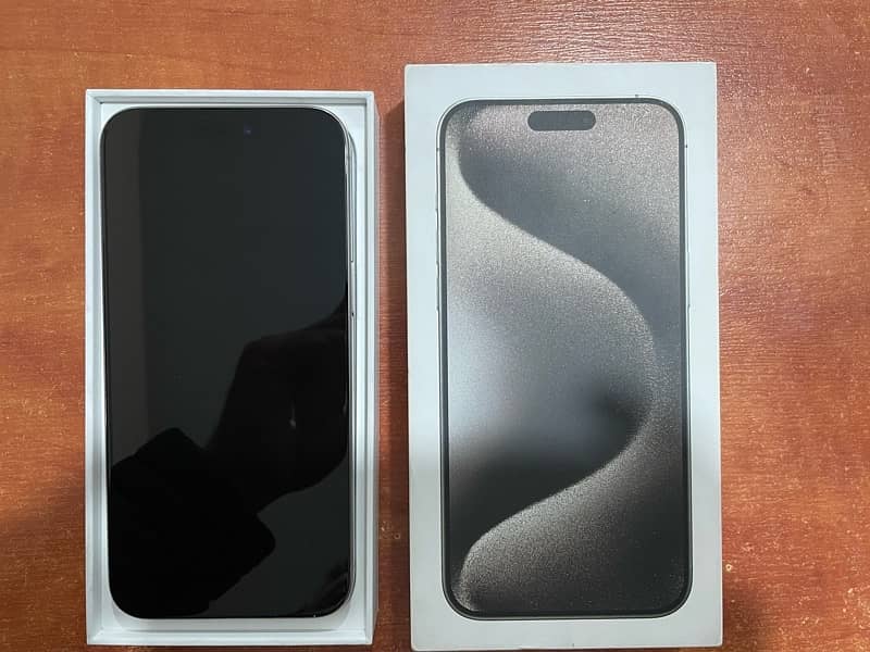 iPhone 15 Pro Max 256GB Natural Titanium HK 1