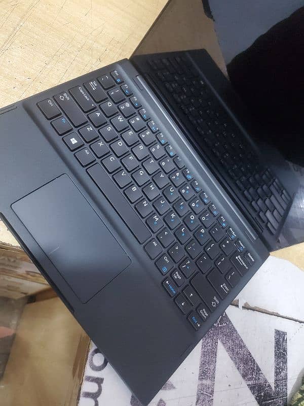 Dell latitude 7285 i7 7th gen (2 in 1) 10