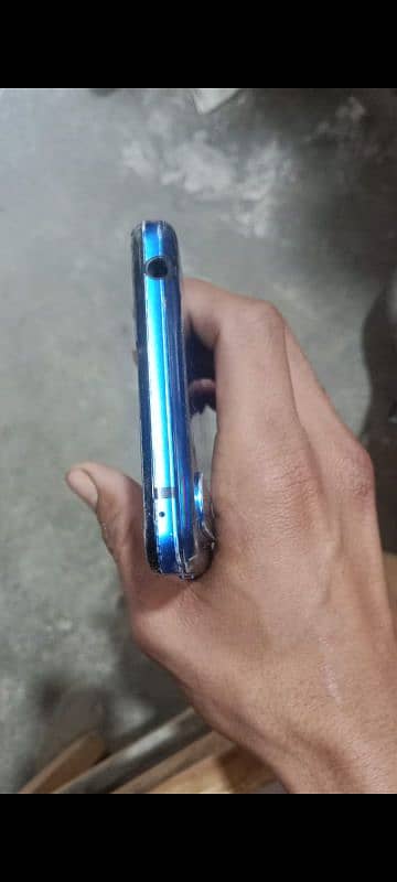 Aquos R5 Available for sale best for gaming 3