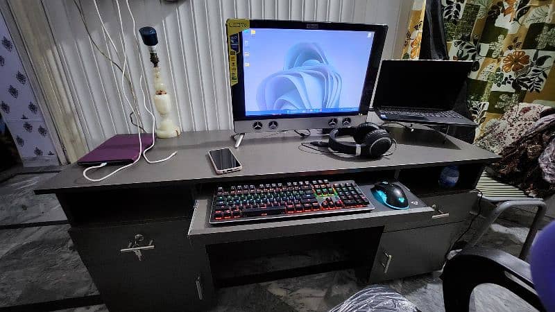 Brand New Modern Computer / Laptop Tables on Factory Rates 6