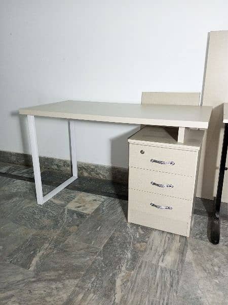 Brand New Modern Computer / Laptop Tables on Factory Rates 11