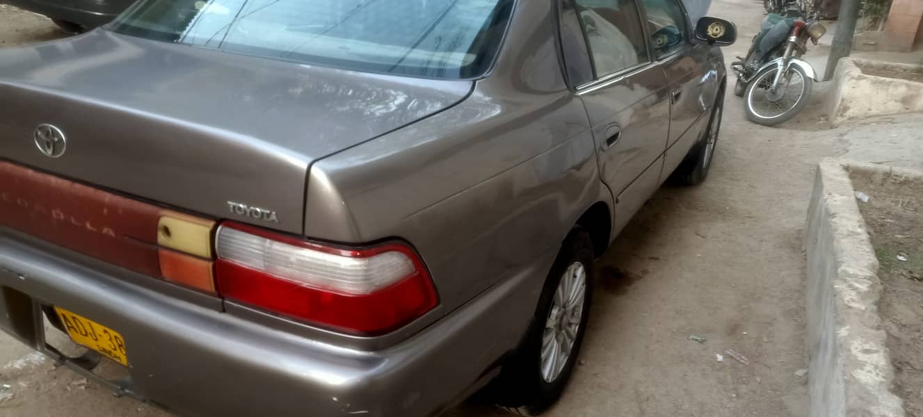 Toyota Corolla XE 2001 10