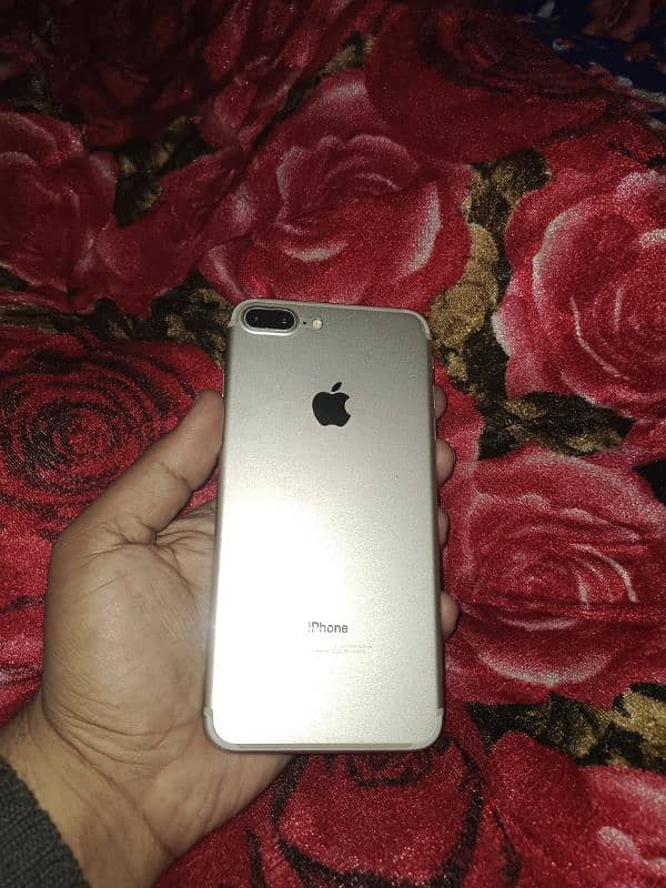 7 Plus 128 GB Iphone PTA Approved 4