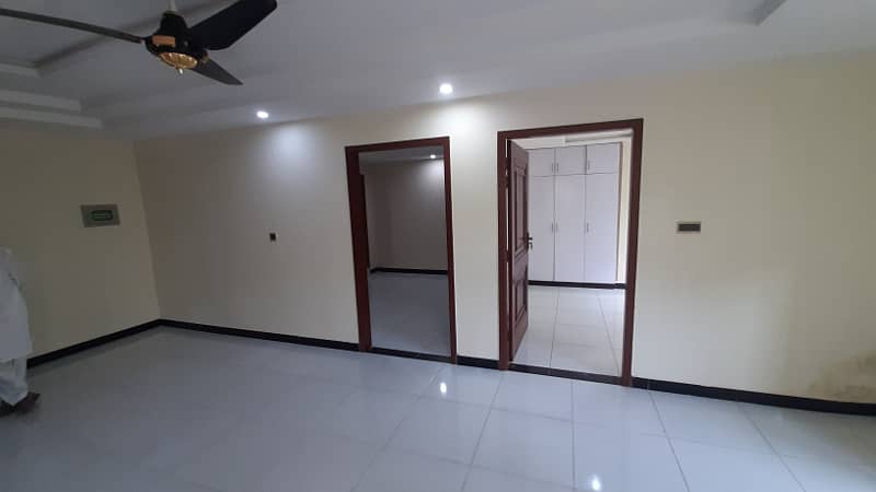 25x40 house for Exchange in G 13 Islamabad 0