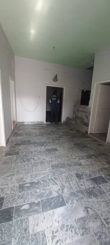 North Nazimabad block L first floor 2 beddd commercial portion on rent 3