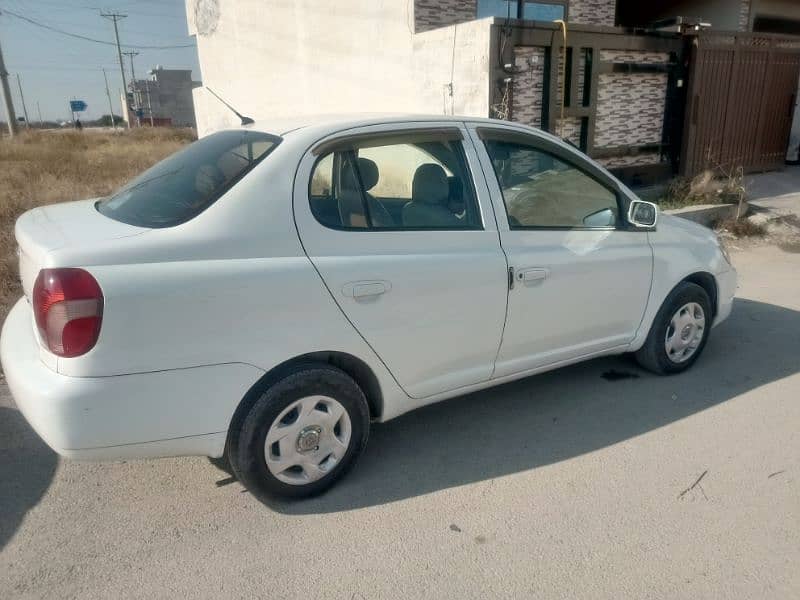 Toyota Platz 2001 1