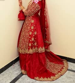 bridal lehnga with tail