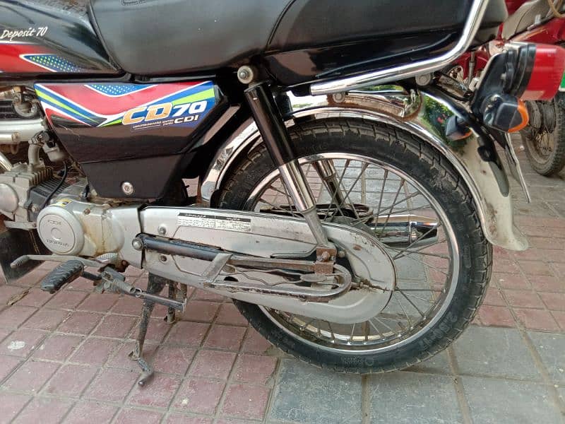 Honda CD70 5