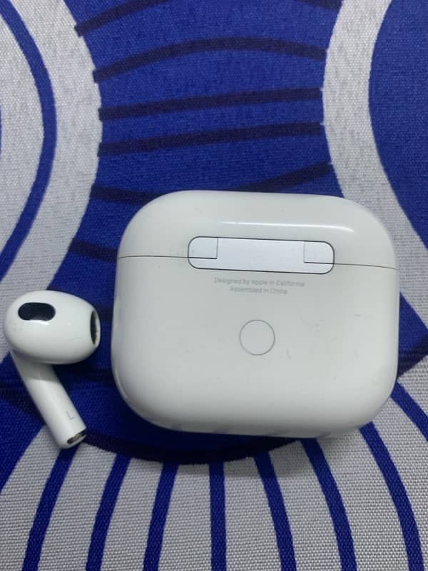 Apple AirPods 3rd generation 2