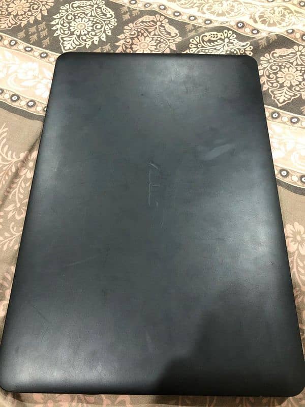 ASUS Laptop core i5 5th Gen 10/10 with charger 3