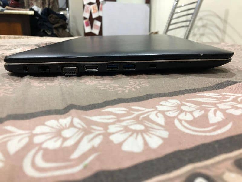 ASUS Laptop core i5 5th Gen 10/10 with charger 4