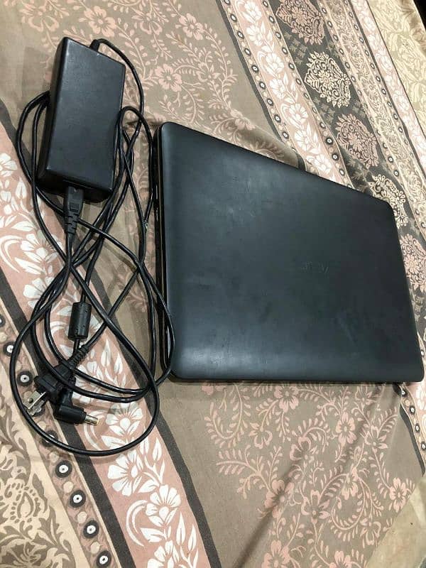 ASUS Laptop core i5 5th Gen 10/10 with charger 5