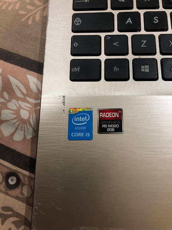 ASUS Laptop core i5 5th Gen 10/10 with charger 7