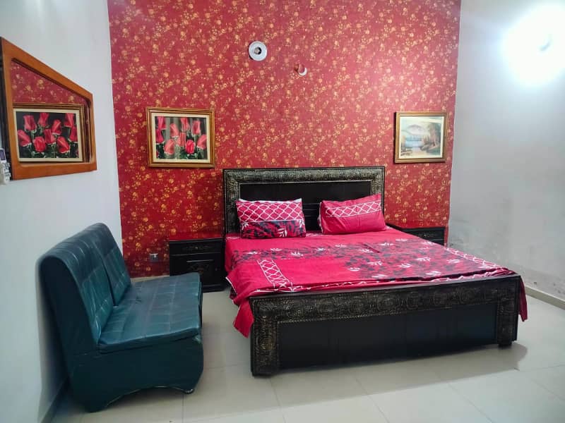 10 Marla Furnished House fore rent in dha phase 4 25