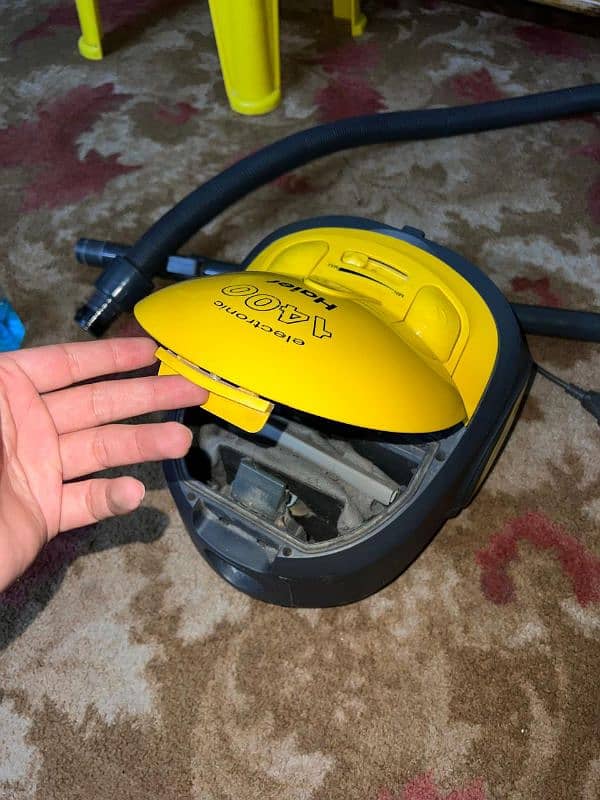 haier 1400 vacuum cleaner 2