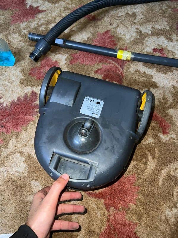 haier 1400 vacuum cleaner 3