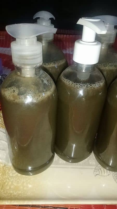 Fresh herbs homemade shampoo 3