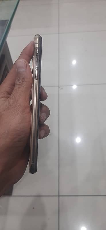 iPhone Xs Max 256GB Non Pta  Exchange 3