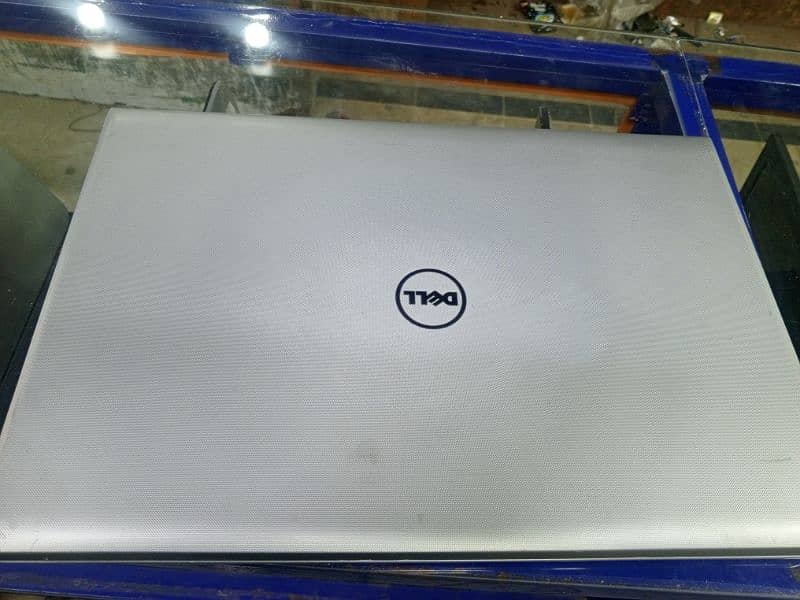 Dell Inspiron 5789 Ci7 6th gen 4gb dedicated 6