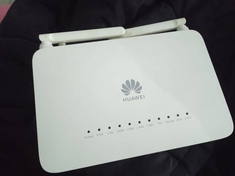 HuaweiGpon Wi-Fi router 10 by 10 condition 1