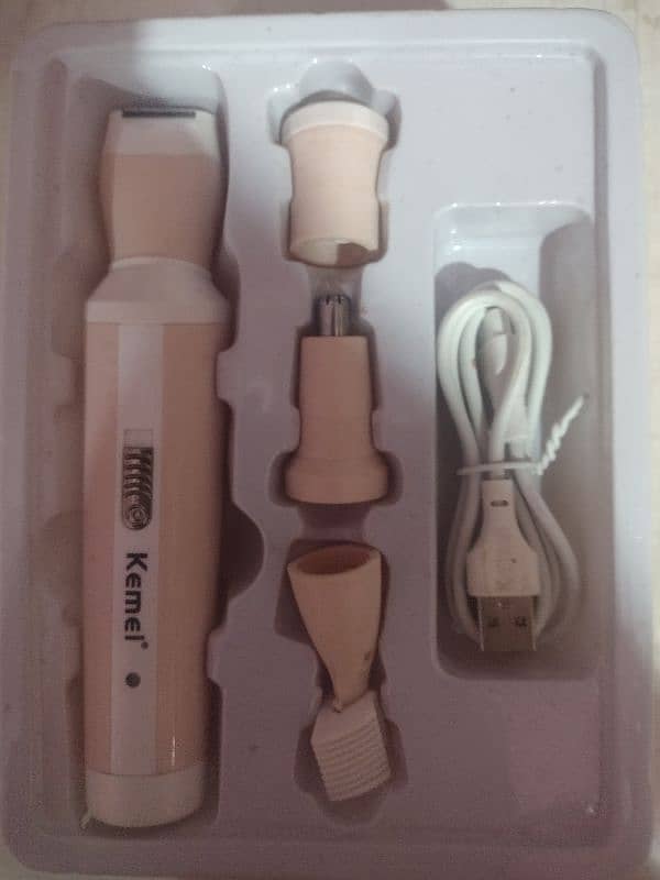 kemei 4 in 1 Ladies shaver 2