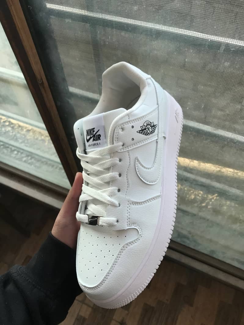 size 9 - brand new white shoes 1