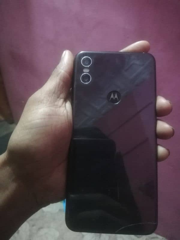 iphone 8 motorola one 3