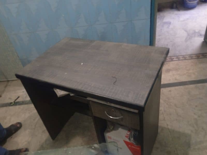 computer Table for sale 1