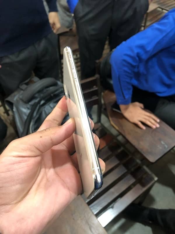 iphone XsMax 256GB official PTA Aproved 3