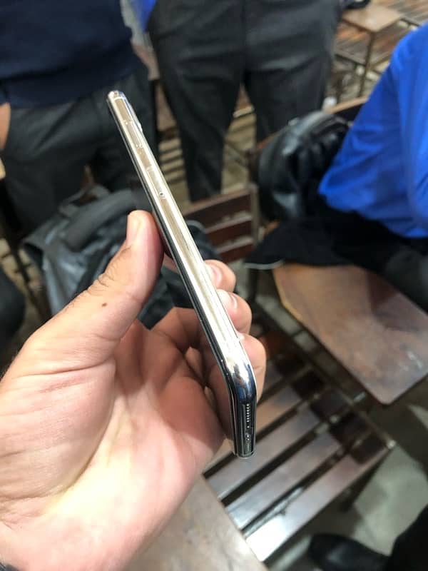 iphone XsMax 256GB official PTA Aproved 5