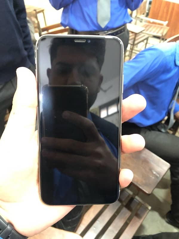 iphone XsMax 256GB official PTA Aproved 7