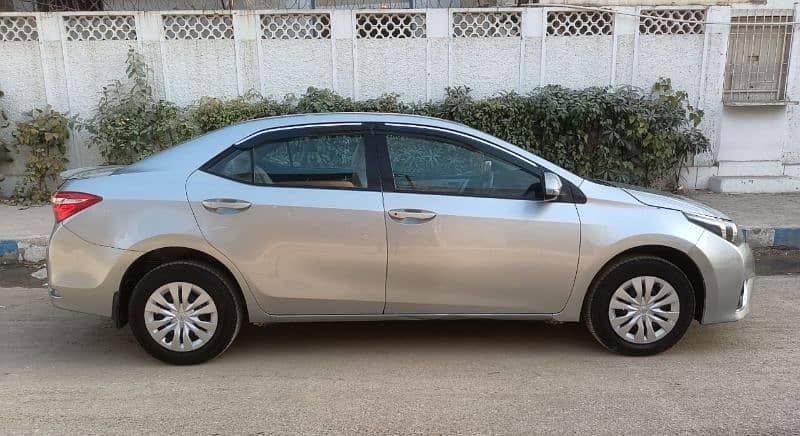 Toyota Corolla GLI 1.3 2014 Automatic 3