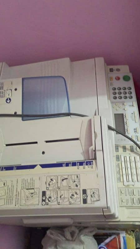 Richo 2000 photocopy machine 4