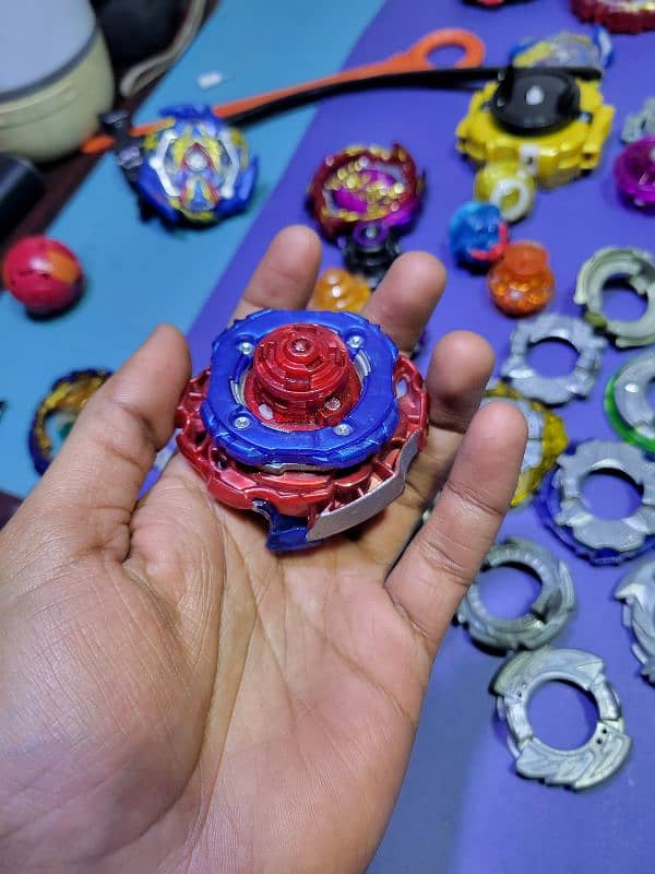 beyblade burst Takara tomy, hasbro with LR launchers 4