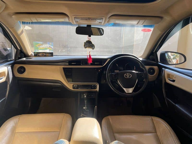 Toyota Altis Grande 2018 17