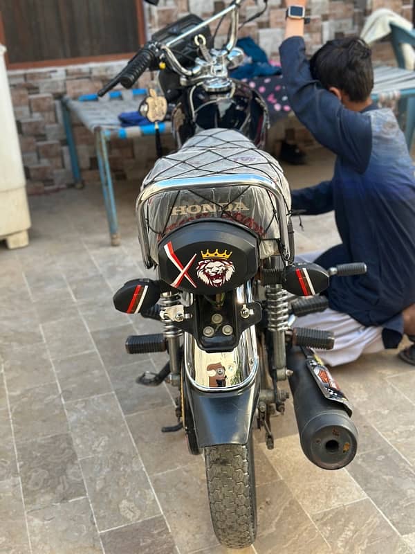 125 Motorcycle 1