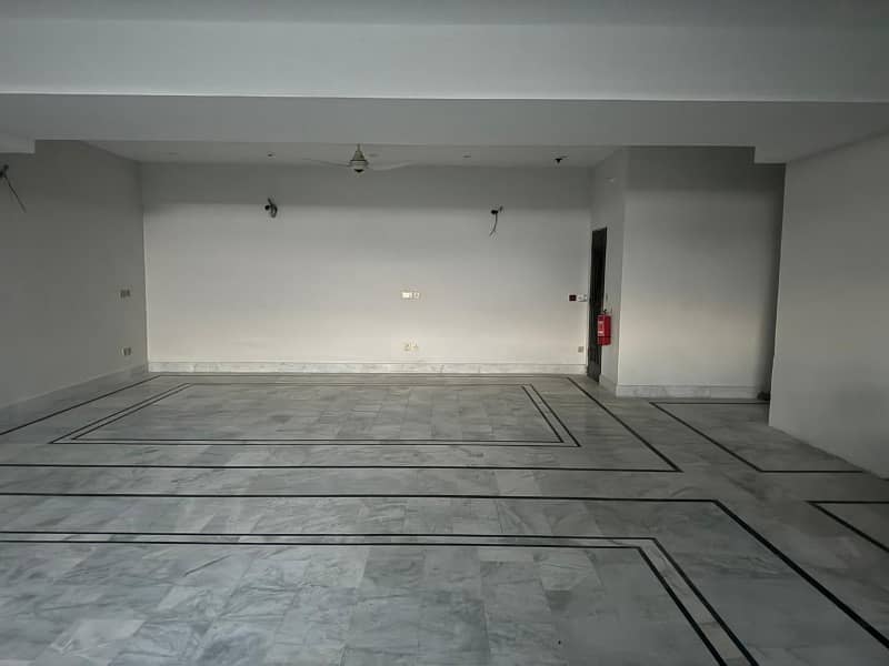 8 Marla Floor available for rent in DHA Phase 3 0